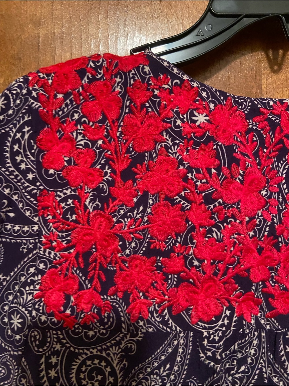 Savanna Jane Embroidered Flutter Sleeve Top - Picture 4 of 6